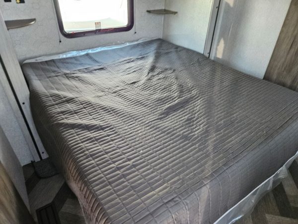 2024 Crossroads Zinger ZR380FB - Image 13