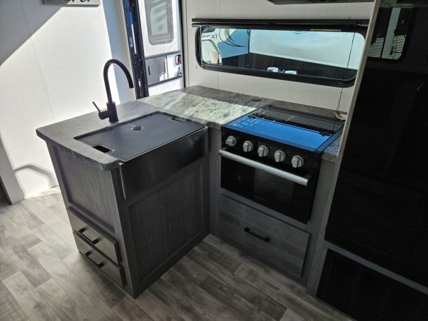 2024 Dutchmen Kodiak Ultra-Lite 296BHSL - Image 12