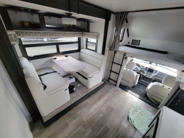 2024 Dynamax Isata 5 Series 28SS - Image 11