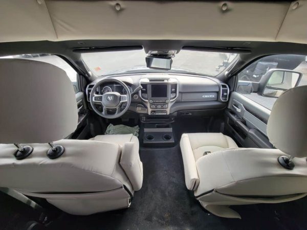 2024 Dynamax Isata 5 Series 28SS - Image 5