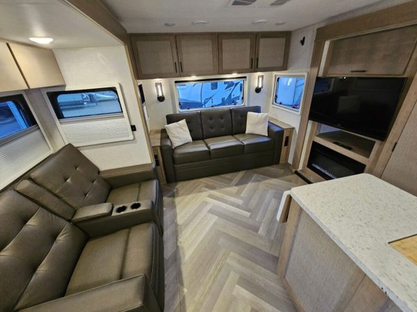 2024 Ember Touring Edition 29MRS - Image 23