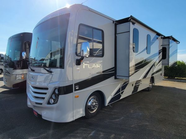 2024 Fleetwood Flair 28A - Image 2
