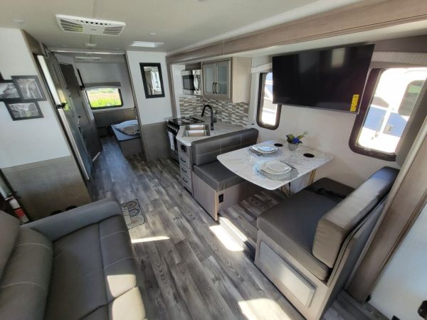 2024 Fleetwood Flair 28A - Image 6
