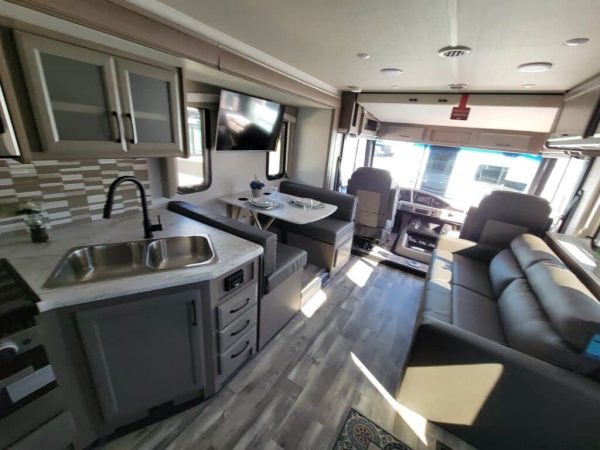 2024 Fleetwood Flair 28A - Image 9