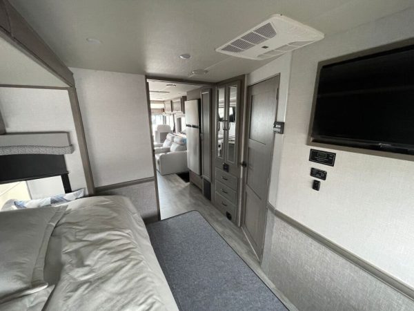 2024 Fleetwood Flair 28A - Image 17