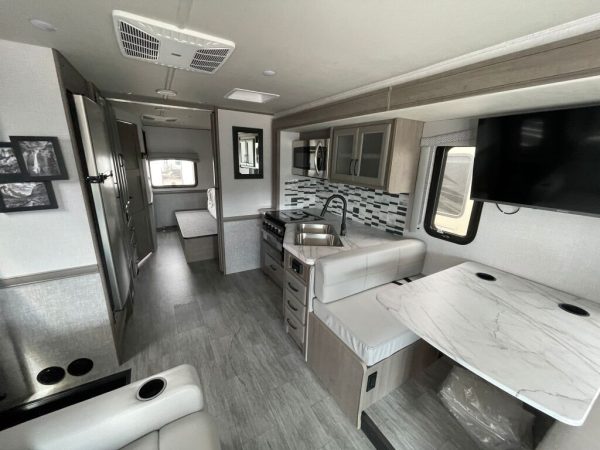 2024 Fleetwood Flair 28A - Image 24