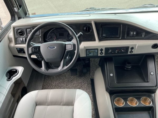 2024 Fleetwood Flair 28A - Image 25