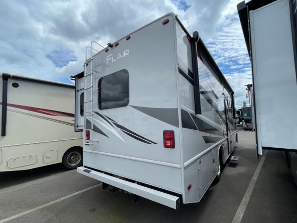 2024 Fleetwood Flair 28A - Image 4
