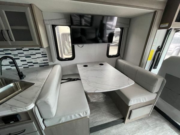 2024 Fleetwood Flair 28A - Image 7