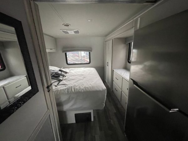 2024 Fleetwood Flair 29M - Image 13