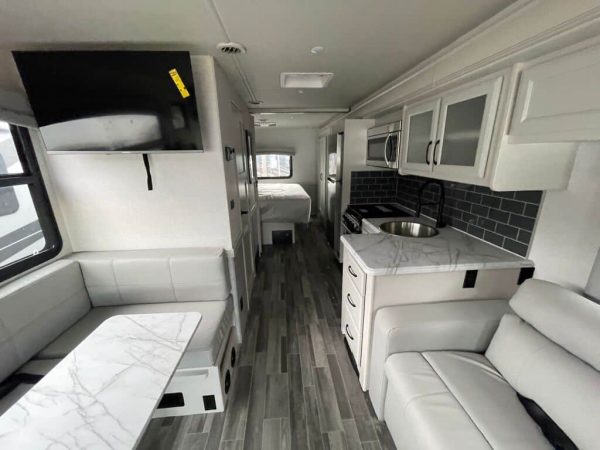 2024 Fleetwood Flair 29M - Image 9