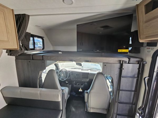 2024 Forest River Sunseeker 2250SLE - Image 8