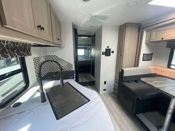 2025 Forest River Sunseeker 2500TS - Image 7