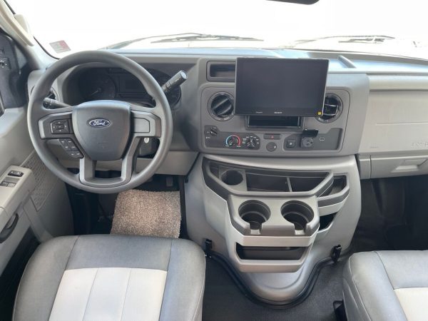 2025 Forest River Sunseeker 2500TS - Image 8