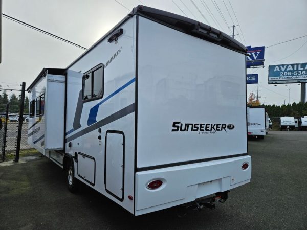 2024 Forest River Sunseeker 2850SLE - Image 2