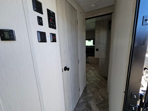 2024 Forest River Wildcat 310RKX - Image 12