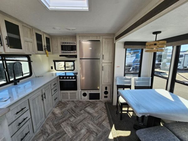 2024 Forest River Wildcat 310RKX - Image 10