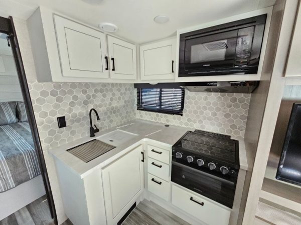 2024 Jayco Jay Feather 22RB - Image 15
