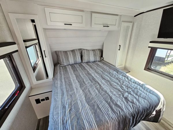 2024 Jayco Jay Feather 22RB - Image 24