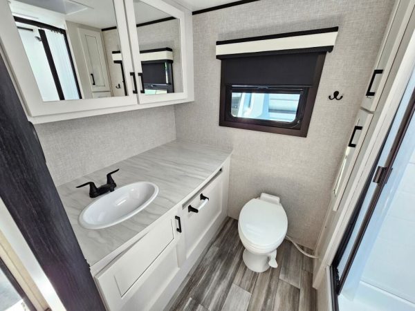 2024 Jayco Jay Feather 22RB - Image 28