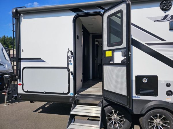 2024 Jayco Jay Feather 22RB - Image 9
