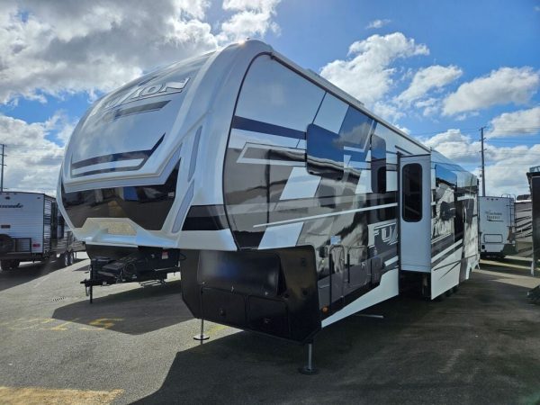 2024 Keystone Fuzion 429 - Image 2