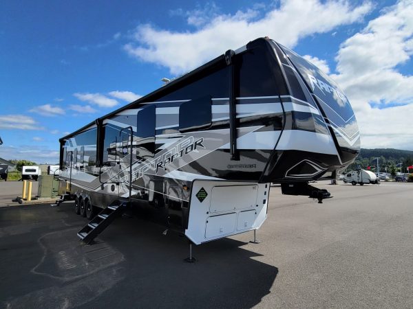 2024 Keystone Raptor 424 - Image 16