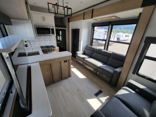 2024 Keystone Raptor 424 - Image 10