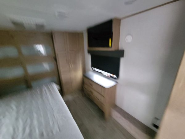 2024 Keystone Raptor 428 - Image 14