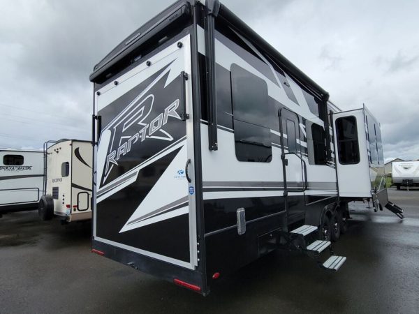 2024 Keystone Raptor 428 - Image 4