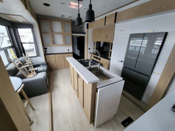 2024 Keystone Raptor 428 - Image 5