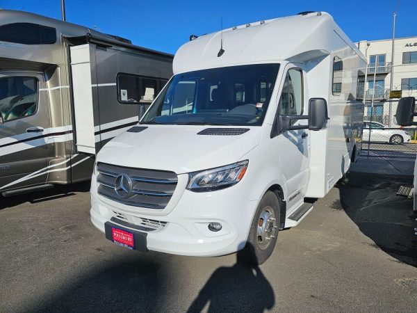 2024 Pleasure-Way PW Plateau PLATEAU XLTS - Image 2
