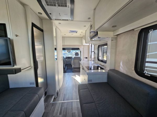 2024 Pleasure-Way PW Plateau PLATEAU XLTS - Image 13
