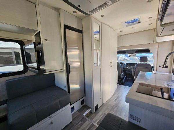 2024 Pleasure-Way PW Plateau PLATEAU XLTS - Image 14