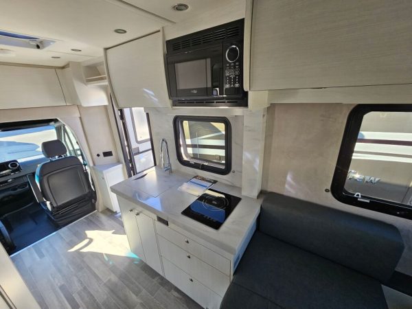 2024 Pleasure-Way PW Plateau PLATEAU XLTS - Image 15