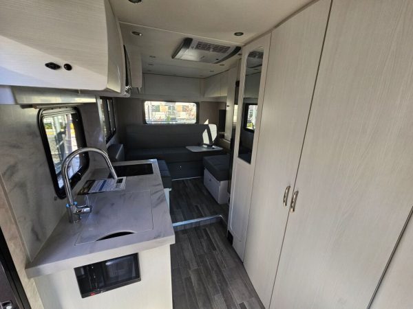 2024 Pleasure-Way PW Plateau PLATEAU XLTS - Image 7