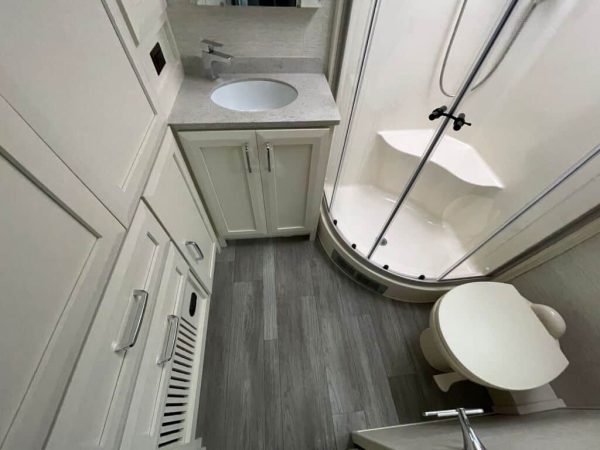 2024 Tiffin Motorhomes Midas 24MT - Image 14
