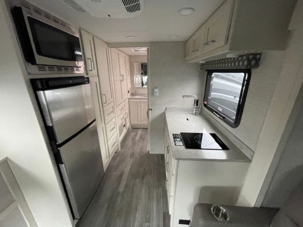 2024 Tiffin Motorhomes Midas 24MT - Image 9