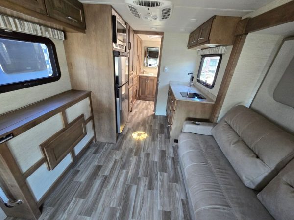 2024 Tiffin Motorhomes Mida 24MT - Image 8