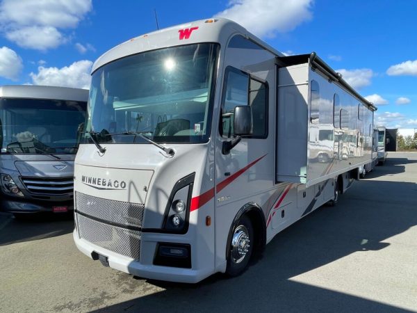 2024 Winnebago Vista 31B - Image 2
