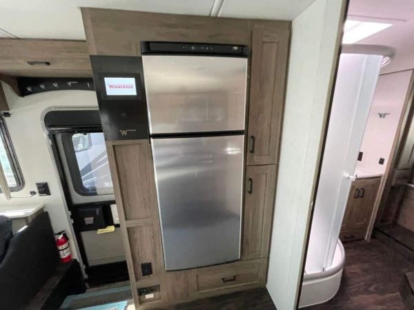 2024 Winnebago Vista 31B - Image 12