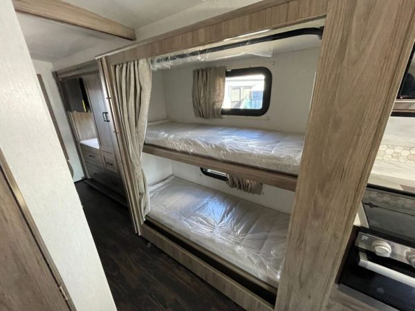 2024 Winnebago Vista 31B - Image 14