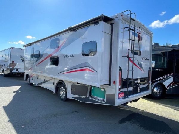 2024 Winnebago Vista 31B - Image 3