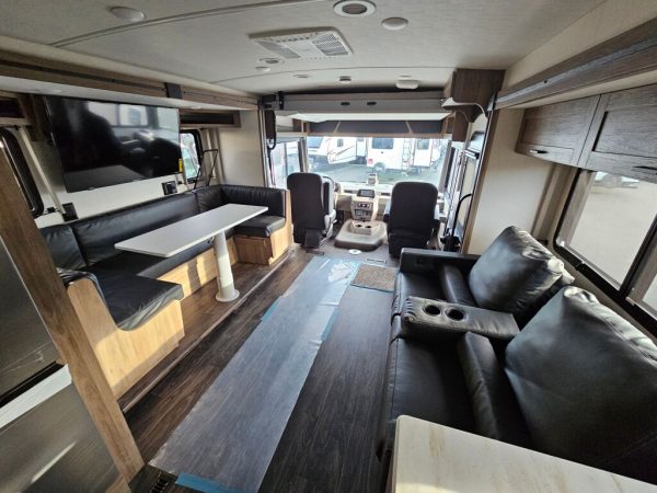 2024 Winnebago Vista 34R - Image 20