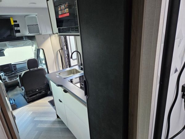 2025 Coachmen Cross Trail EV 20XG - Image 21