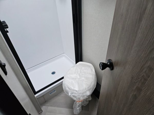 2025 Coachmen Cross Trail EV 21XG - Image 18