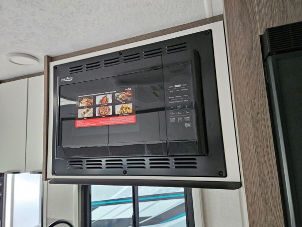 2025 Coachmen Cross Trail EV 21XG - Image 22