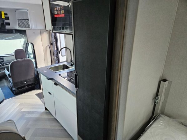 2025 Coachmen Cross Trail EV 21XG - Image 23