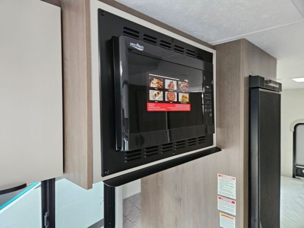 2025 Coachmen Cross Trail EV 21XG - Image 31