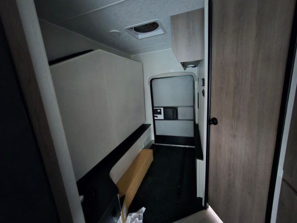 2025 Coachmen Cross Trail EV 21XG - Image 10
